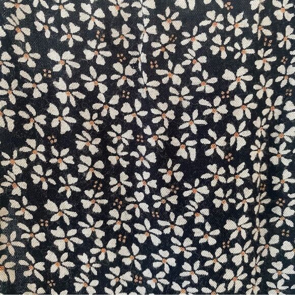 BRANDY MELVILLE | cut out detail tank top - Picture 2 of 6